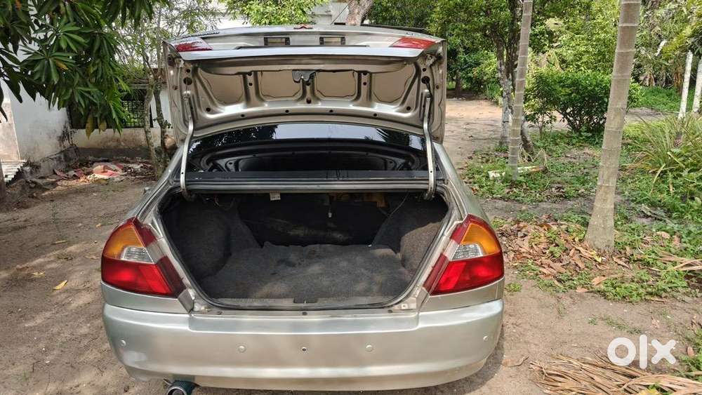 Mitsubishi Diesel Car 2000