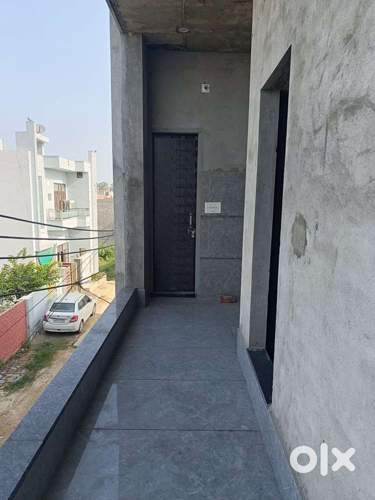 Newly built west facing 2nd floor for commercial use