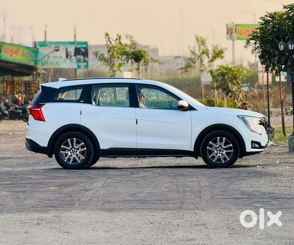 Mahindra Xuv700 2.2 Ax 7 Diesel At Luxury Pack Str Awd, 2022, Diesel