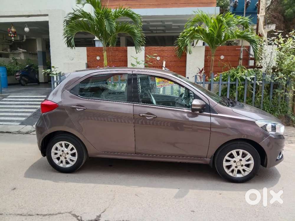 Tata Tiago Xza, 2018, Petrol