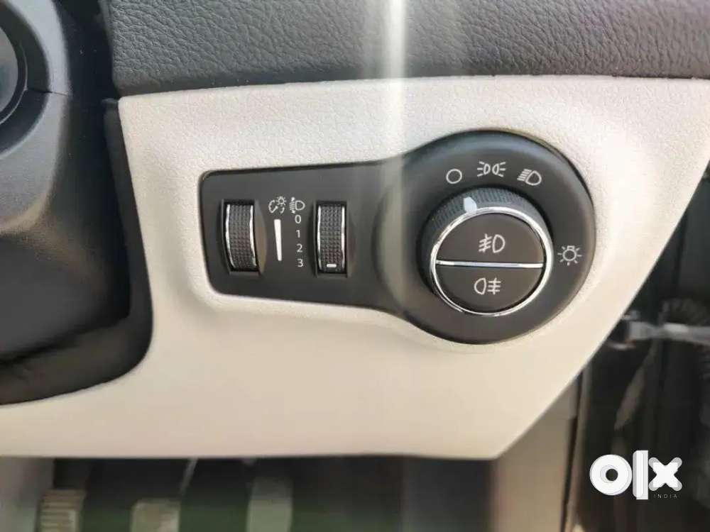 Jeep Compass, Complete Show Room Track