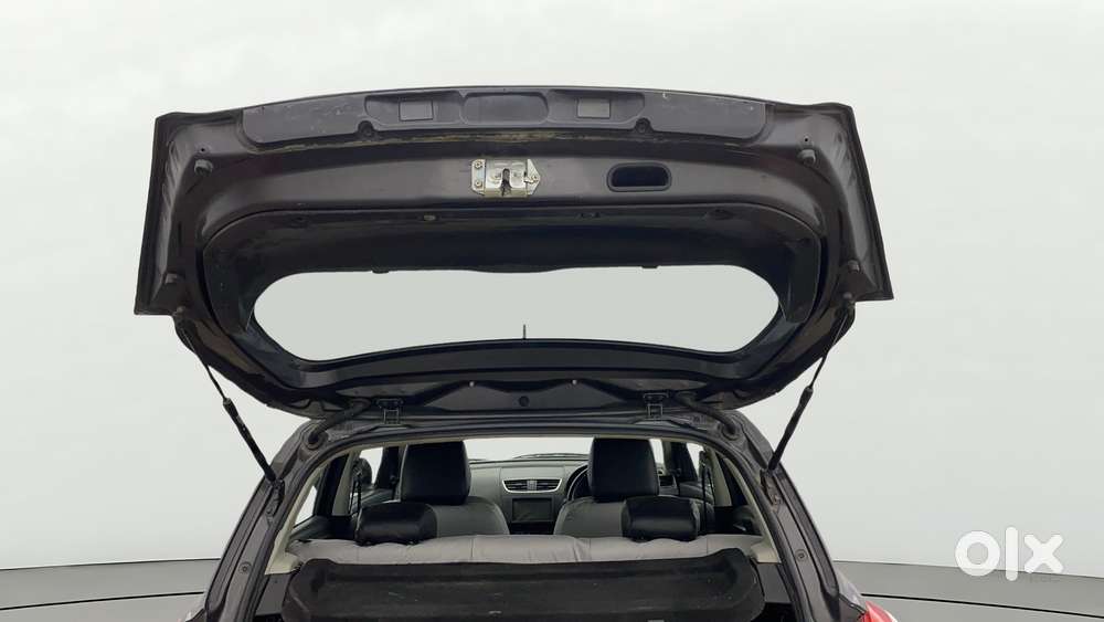 Maruti Suzuki Swift 1.2 Lxi (o), 2017, Cng & Hybrids