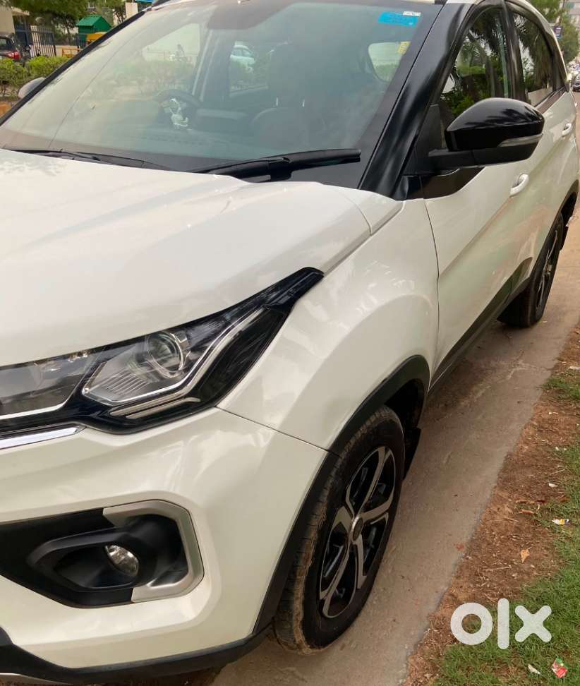 Tata Nexon, 2022, Petrol