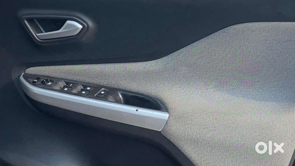 Nissan Magnite 1.0 Xv Turbo Cvt Dual Tone, 2022, Petrol