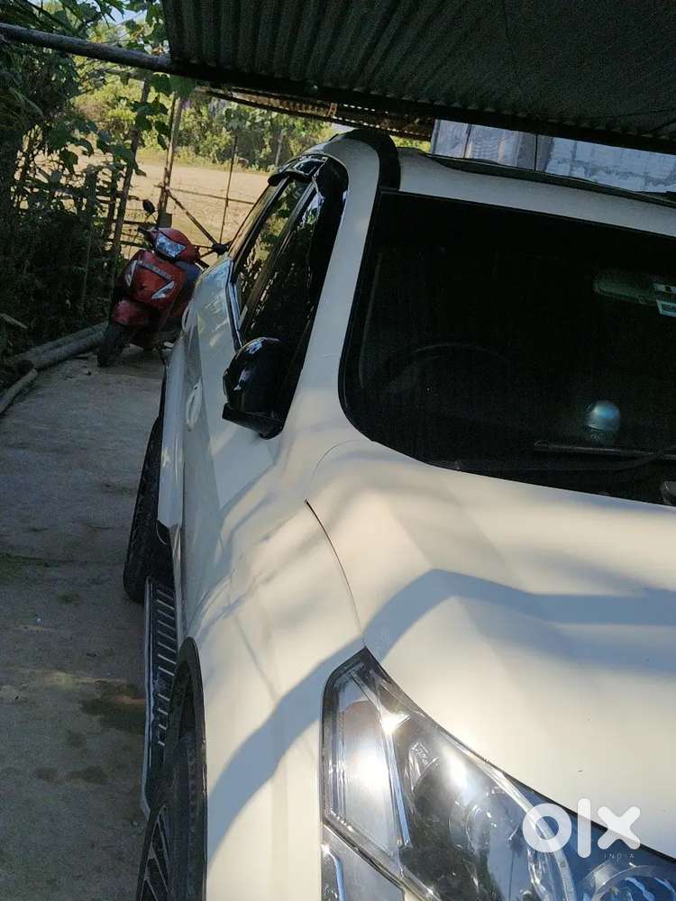 Mahindra Xuv500 2015 Diesel 98000 Km Driven