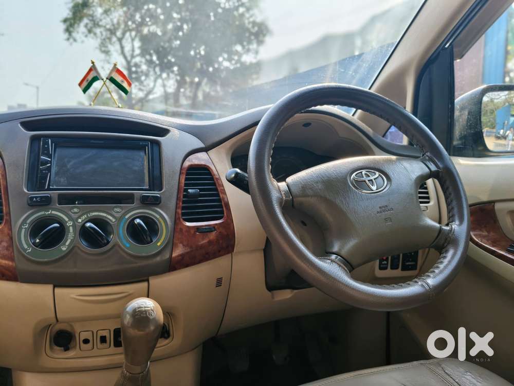 Toyota Innova 2004-2011 2.5 V Diesel 8-seater, 2007, Diesel