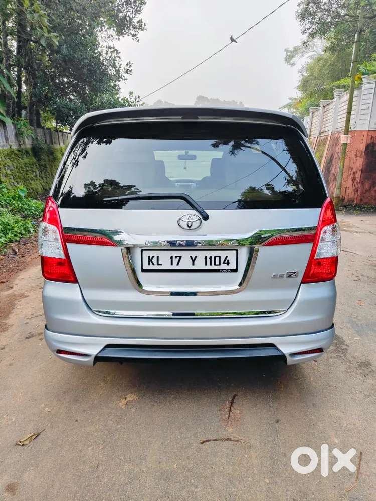 Toyota Innova 2.5 G 2014