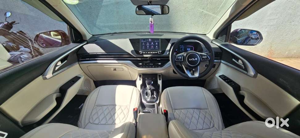 Kia Carens 1.4 Prestige Plus Turbo Dct 7 Str, 2022, Petrol