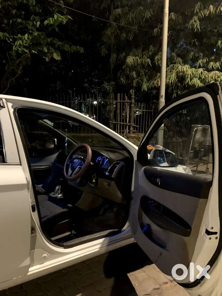 Hyundai I20 Sportz 2012