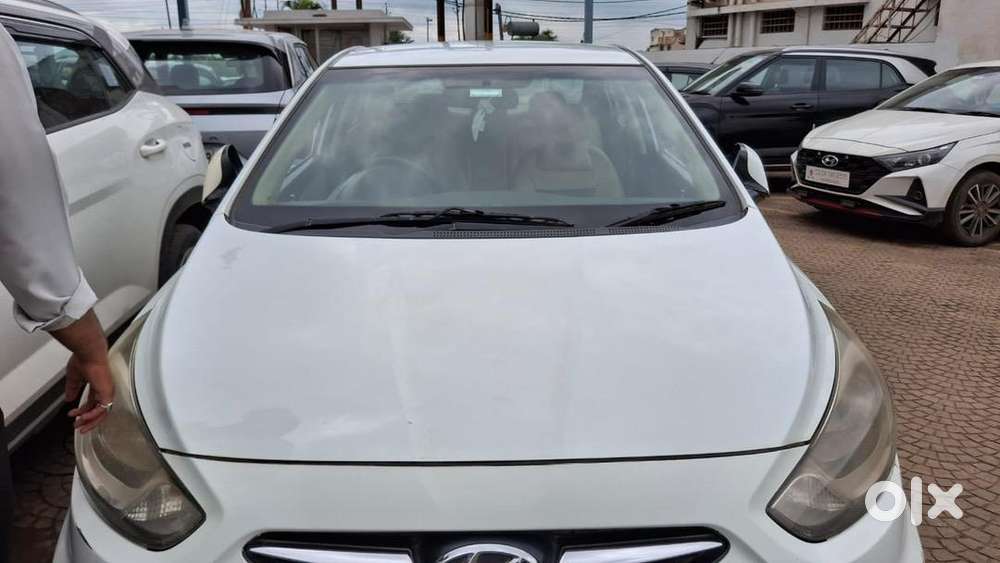 Hyundai Fluidic Verna 2011 Petrol Well Maintained