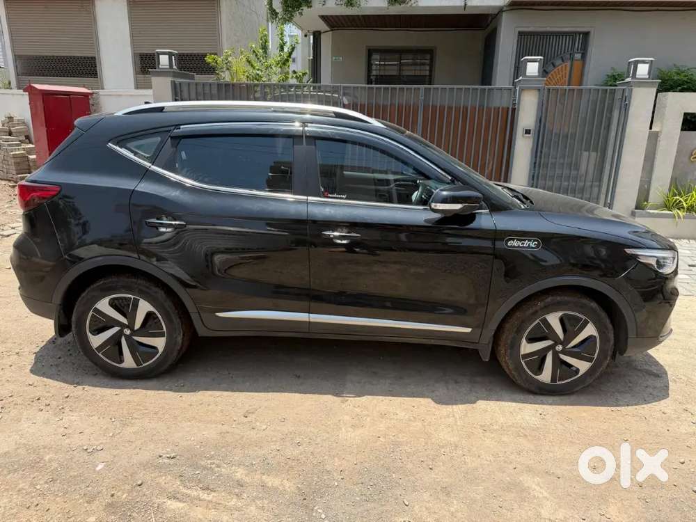 Mg Zs Ev 2025 Electric 30500 Km Driven