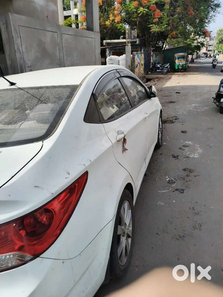 Hyundai Verna 1.4 Vtvt 2012