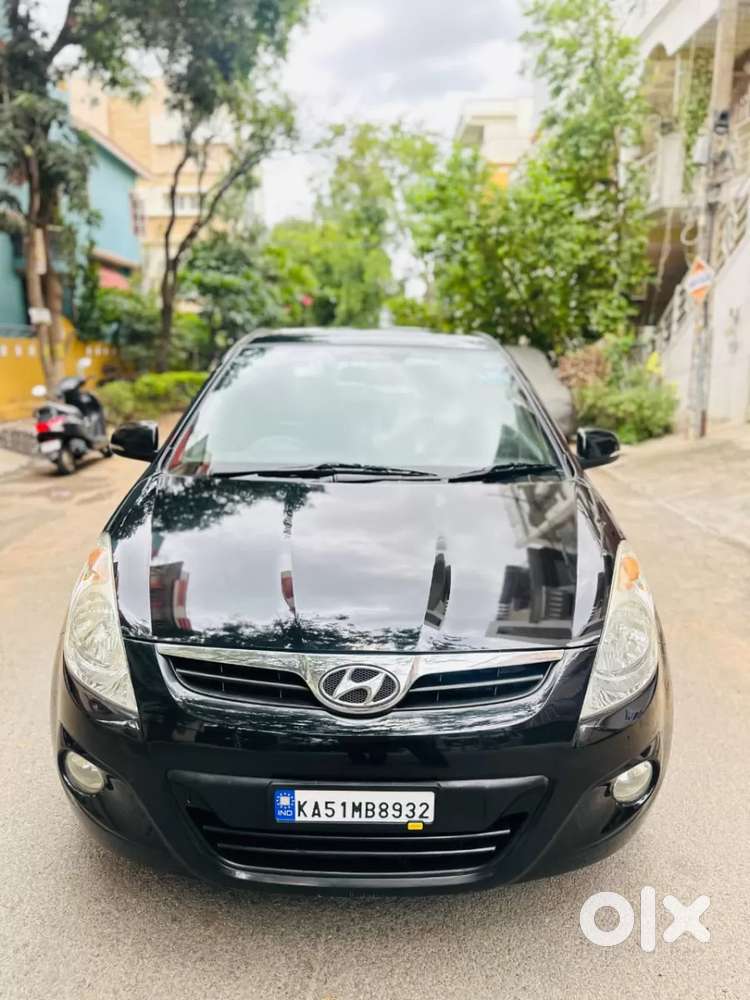 Hyundai I20 Asta 1.2 O With Sunroof, 2011, Petrol