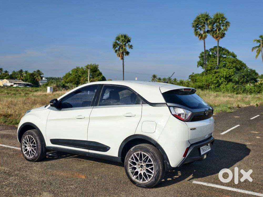 Tata Nexon 1.2 Revotron Xm (s), 2018, Petrol