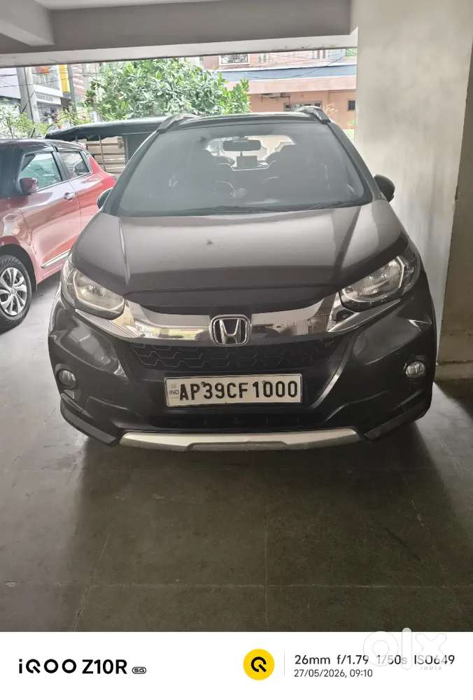 Honda Wrv Golden Brown Metallic For Sale 7 Lakhs