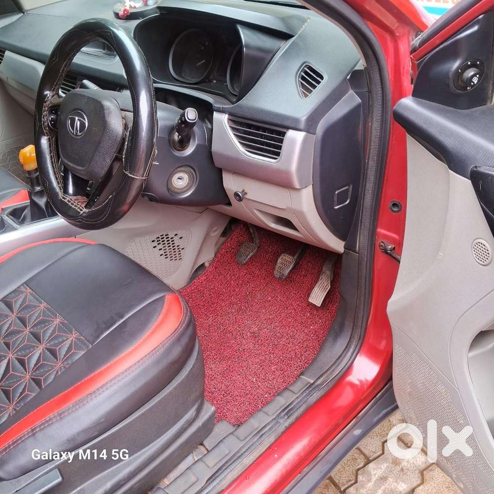 Tata Nexon 1.2 Revotron Xt, 2018, Petrol