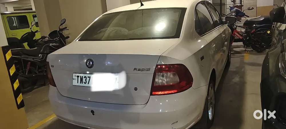 Skoda Rapid 1.6 Ambition 2012 Diesel Manual