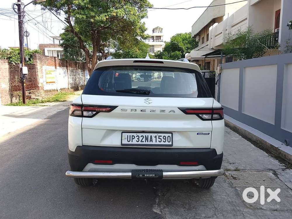 Maruti Suzuki Brezza 1.5 Zxi Smart Hybrid, 2022, Petrol
