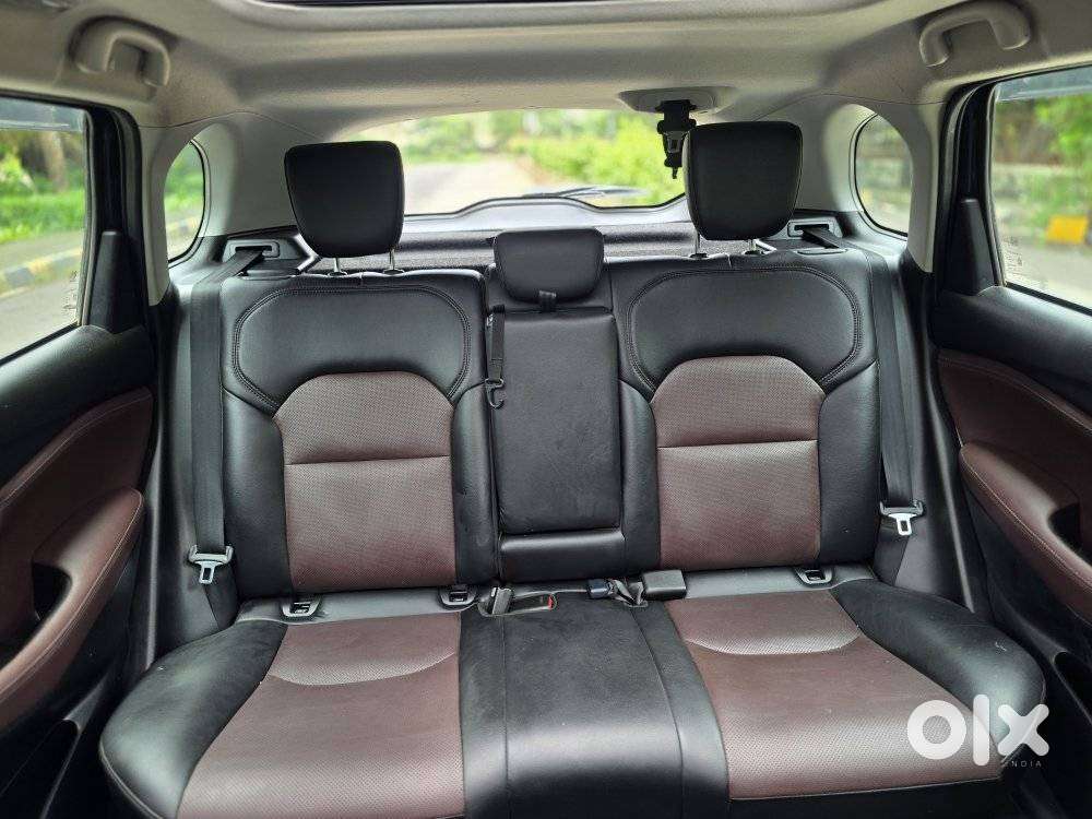 Maruti Suzuki Grand Vitara 1.5 Alpha Smart Hybrid At, 2023, Petrol