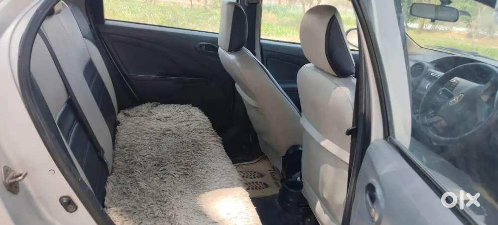 Toyota Etios Cross 2016