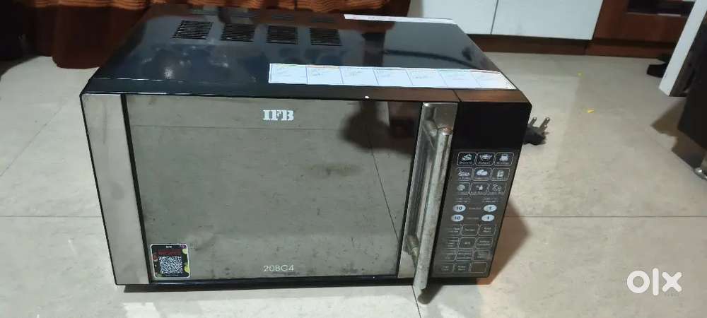 Oven , almost 3 years lightly use , nice condition with original bill
