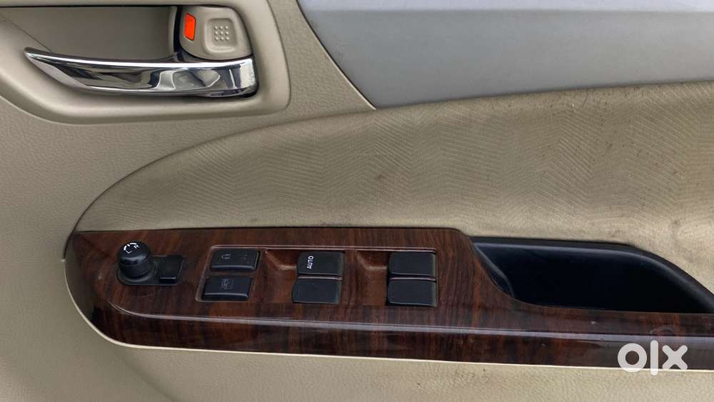 Maruti Suzuki Ertiga Vxi At, 2016, Petrol