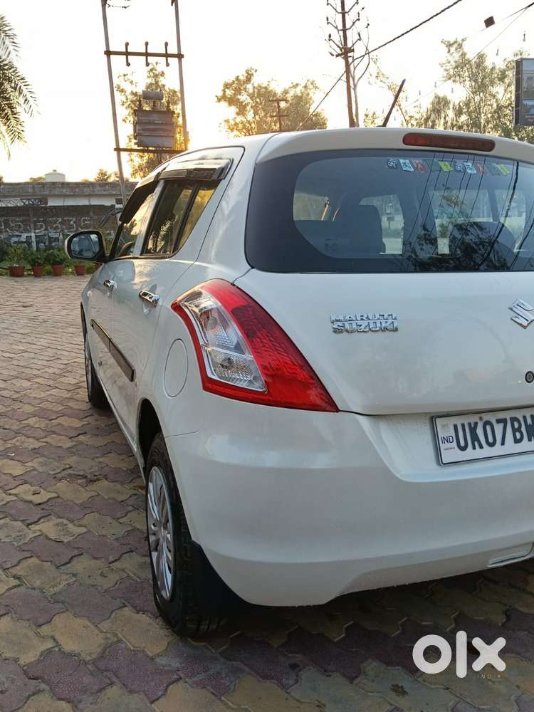 Maruti Suzuki Swift Lxi Optional-o, 2017, Petrol