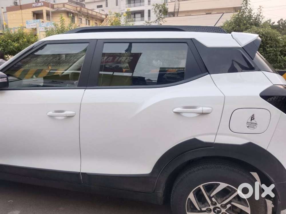 Mahindra Xuv 3xo Ax5 Pm Mt, 2024, Petrol