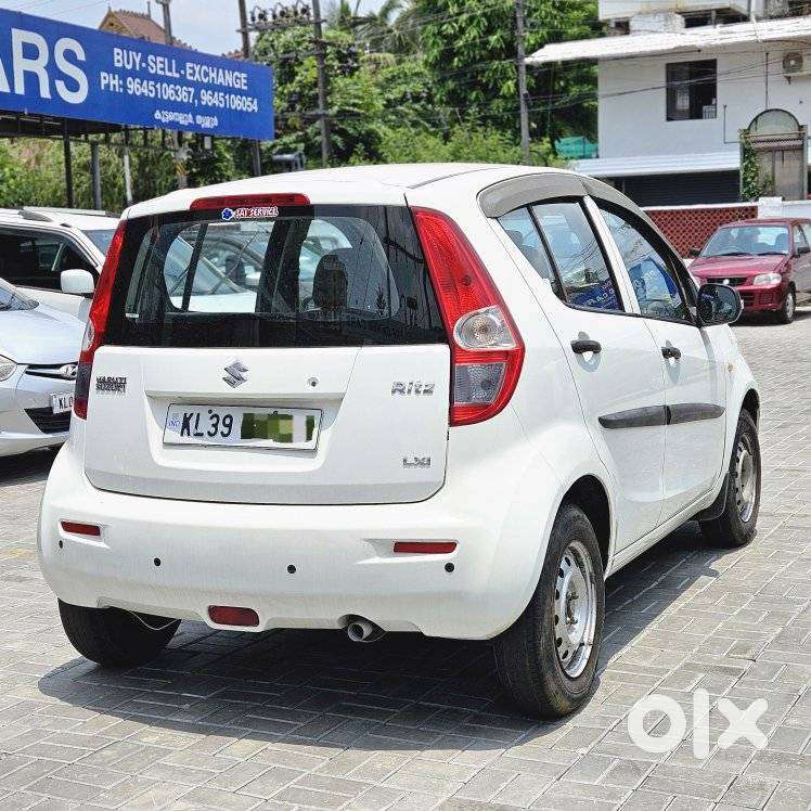 Maruti Suzuki Ritz Lxi, 2010, Petrol