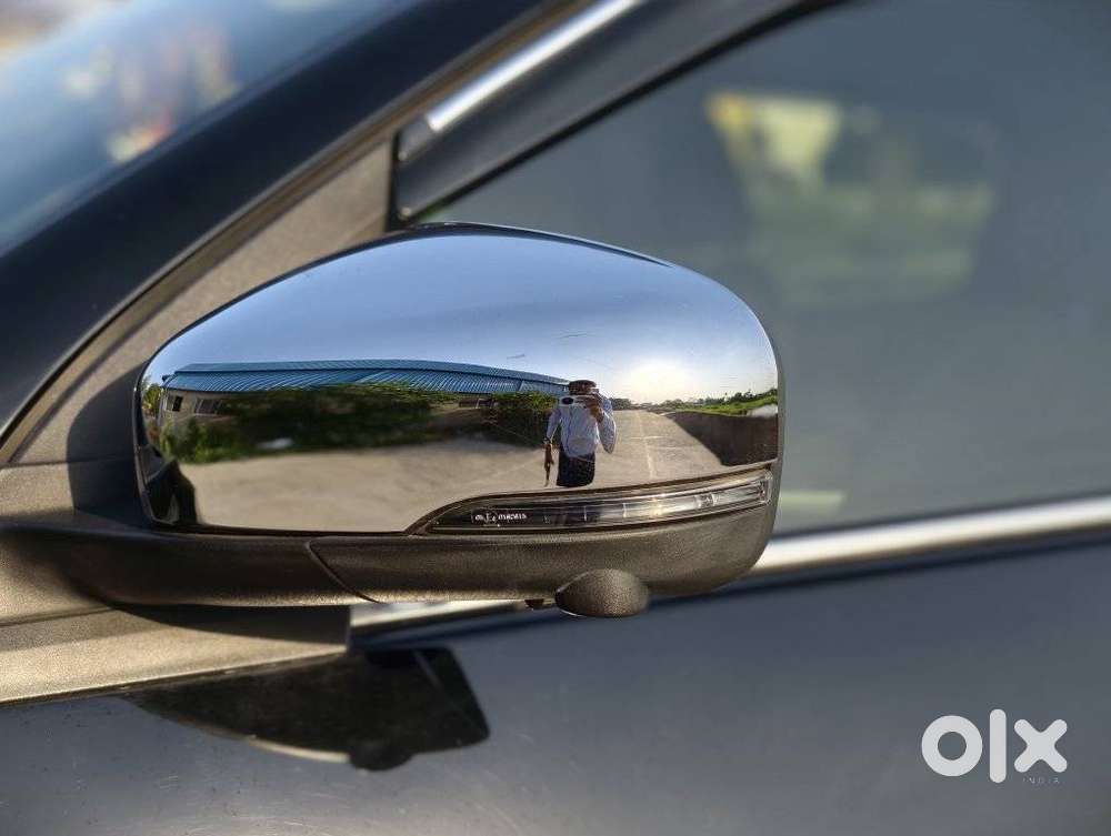 Nissan Magnite 1.0 Xv Premium, 2023, Petrol