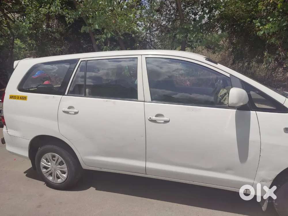 Toyota Innova 2013 Diesel Well Maintained