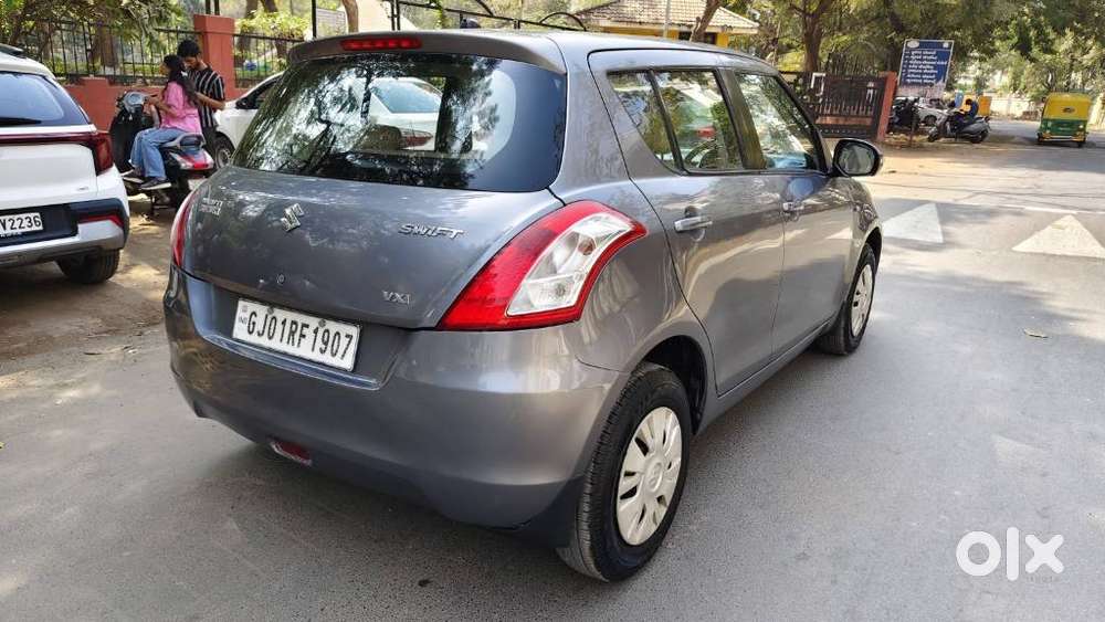 Maruti Suzuki Swift Vxi + Manual, 2014, Petrol
