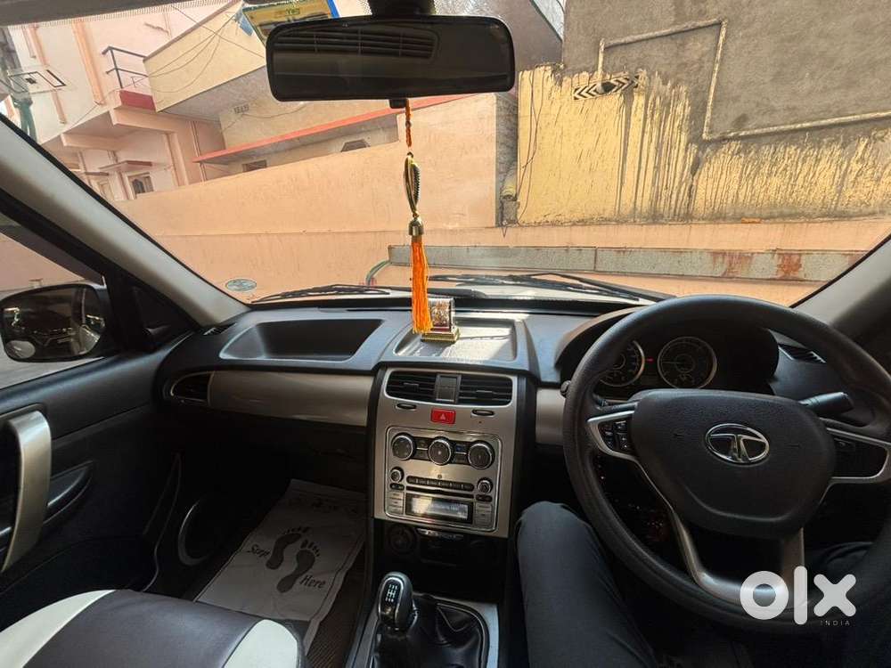 Tata Safari Storme 2017 Diesel 102000 Km Driven