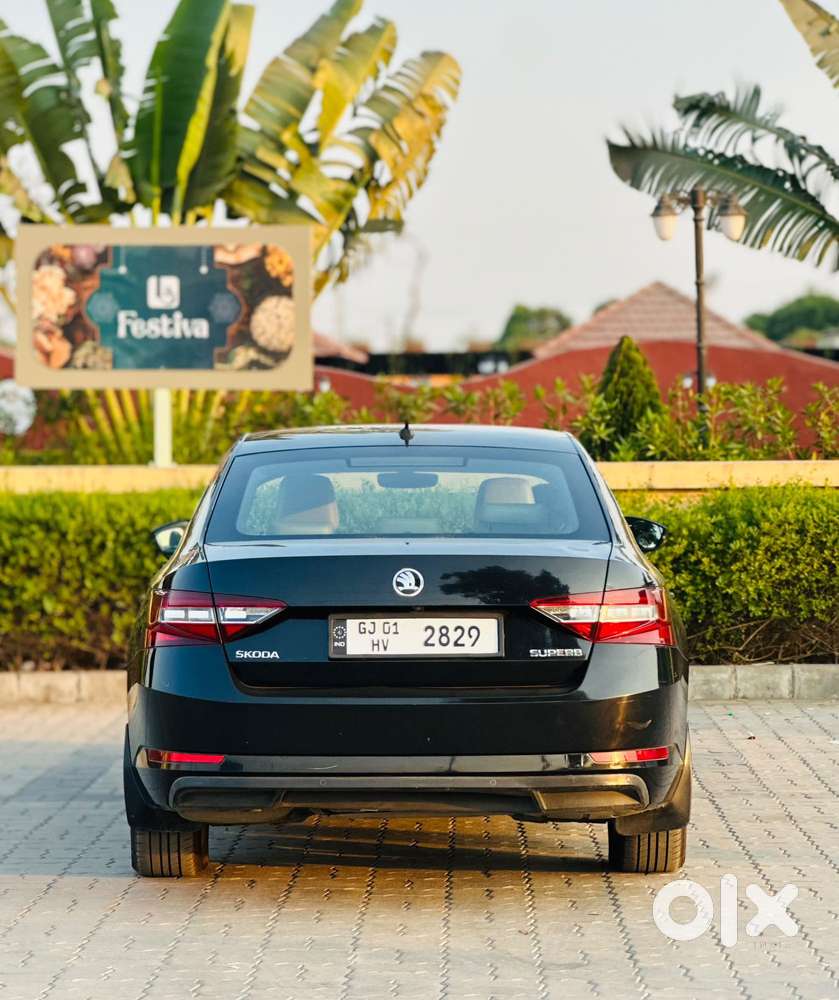 Skoda Superb Style 1.8 Tsi At, 2018, Petrol