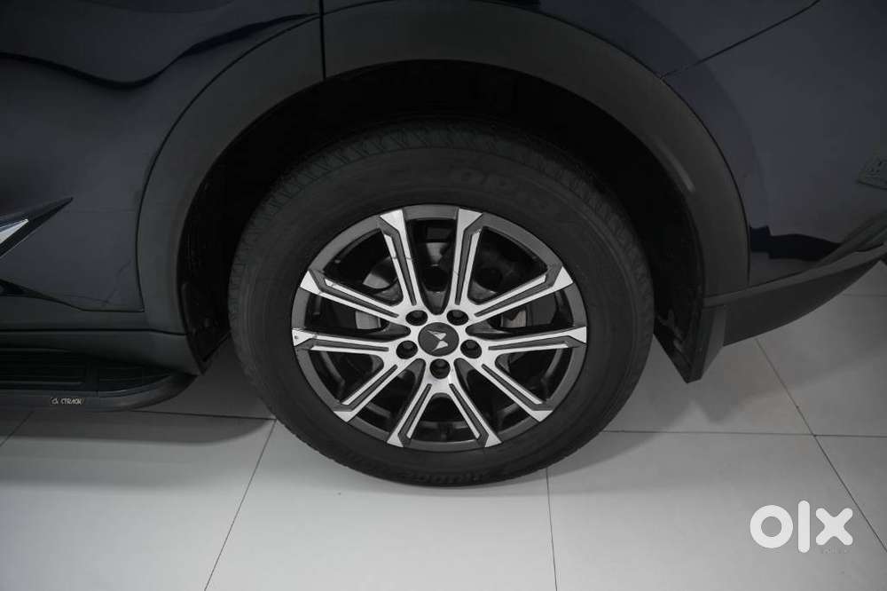 Mahindra Xuv700 2.2 Ax 7 Diesel At Luxury Pack Str, 2023, Diesel