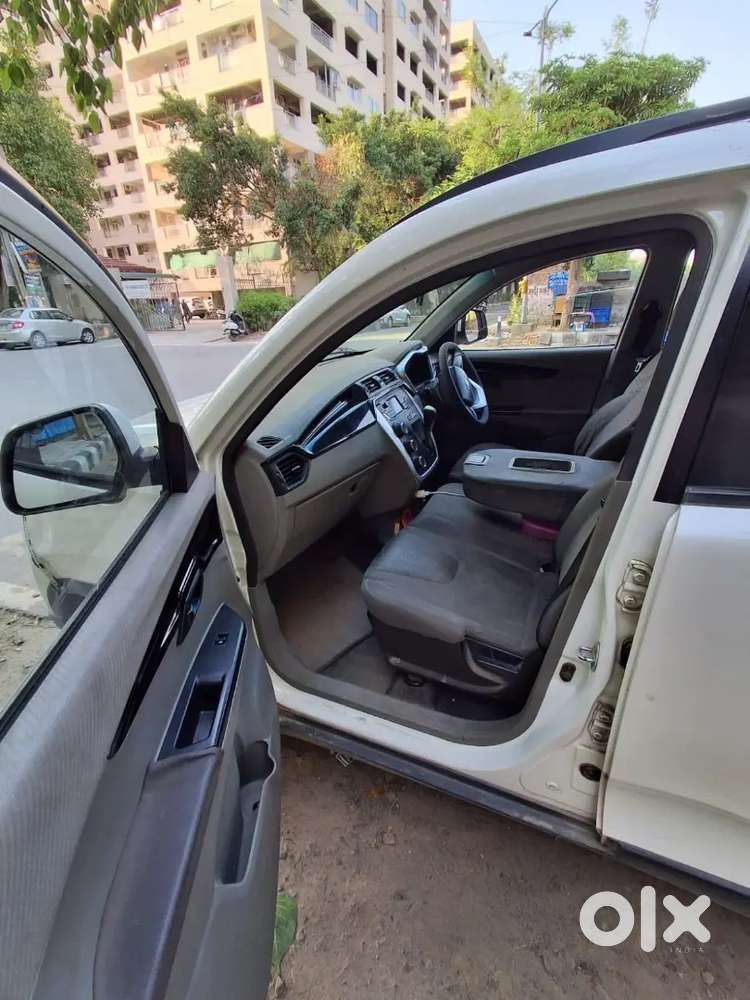 Mahindra Kuv 100 K8 2016 Diesel 143000 Km Driven