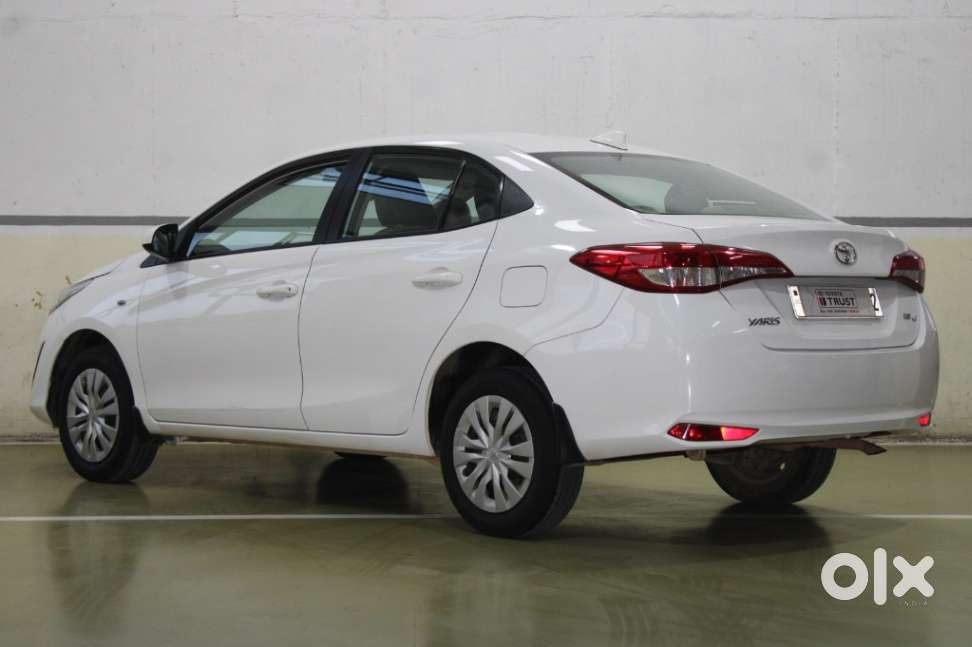 Toyota Yaris J Cvt, 2018, Petrol