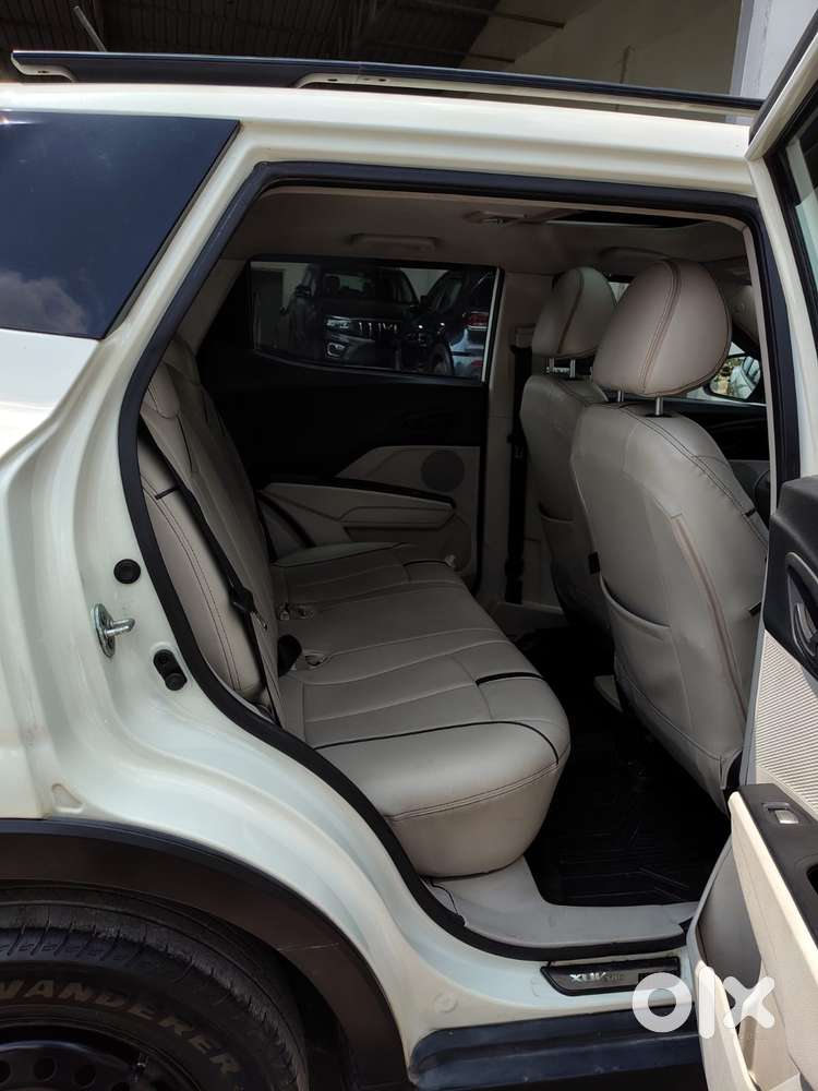 Mahindra Xuv300 1.2 W6 Amt Petrol, 2022, Petrol