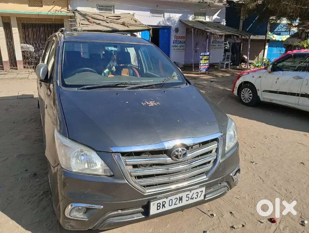 Toyota Innova 2011