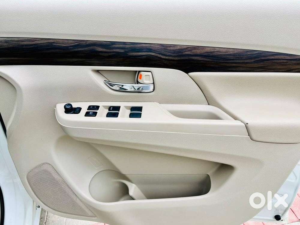 Maruti Suzuki Ertiga Zxi Shvs, 2020, Petrol