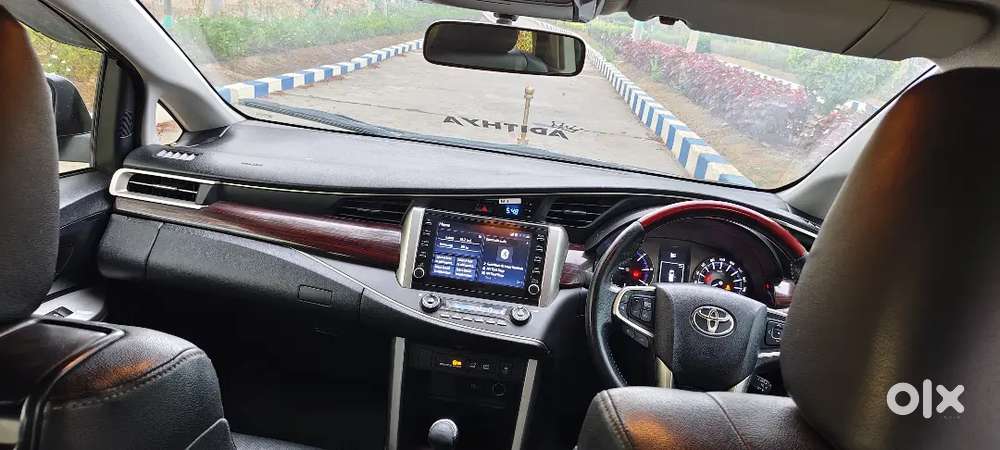 Toyota Innova Crysta Z 2022 Diesel 160000 Km Driven