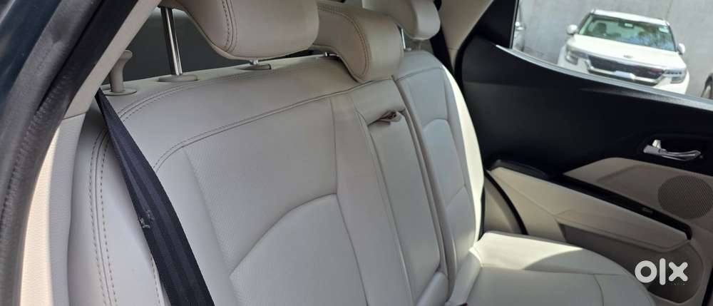 Mahindra Xuv300 W8 Amt Optional Diesel, 2023, Diesel