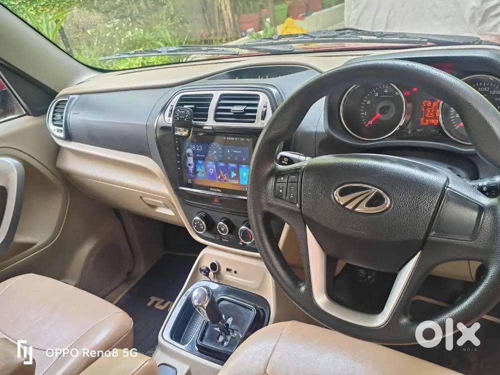 Mahindra Tuv300 T8 Autoshift Diesel 2015 | 7 Seater