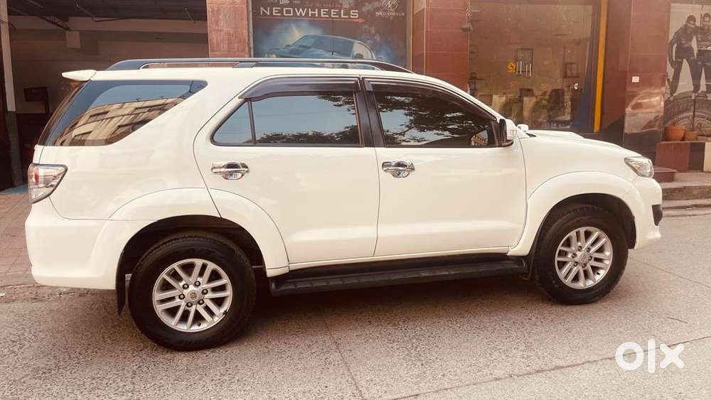 Toyota Fortuner Diesel 2012