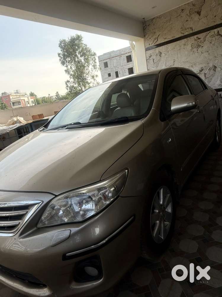 Toyota Corolla Altis Petrol 2013