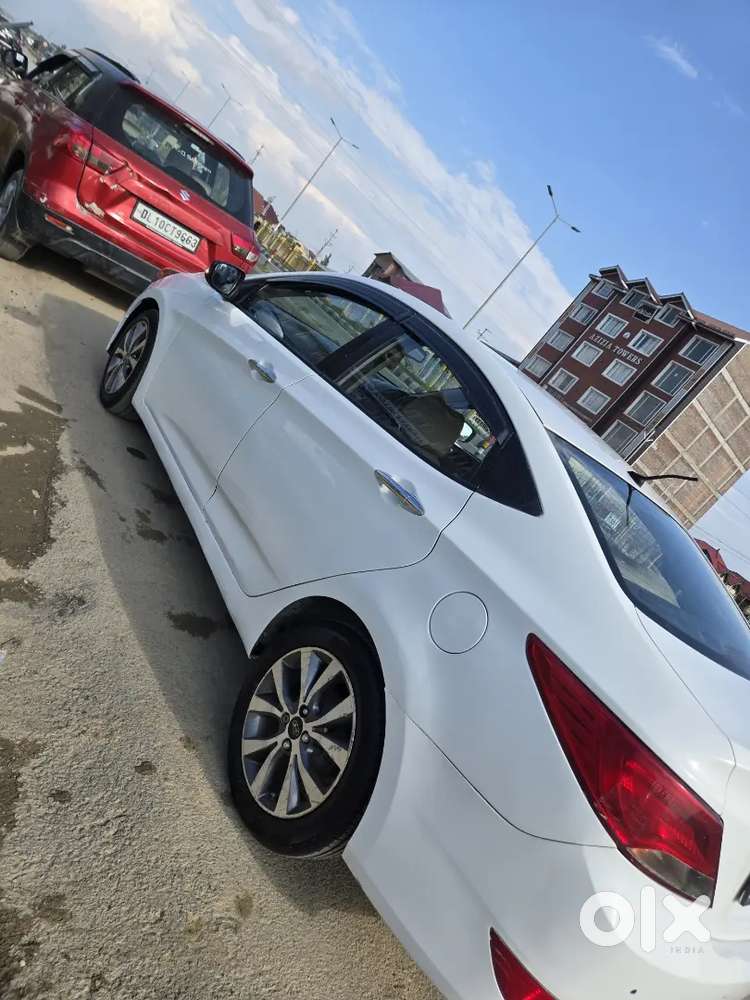 Hyundai Verna Diesel Manual 2015 Km Driven
