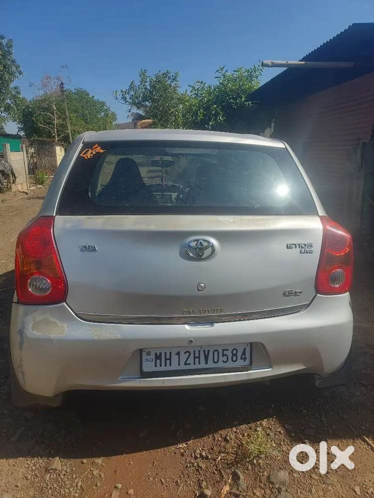 Toyota Etios Liva 2012