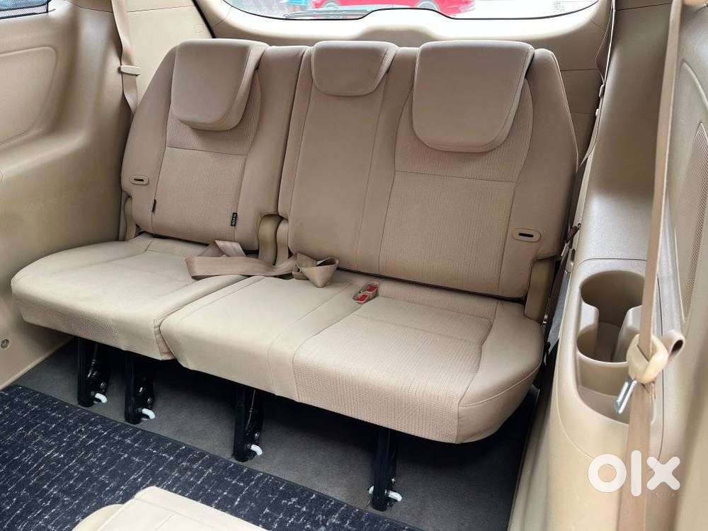 Kia Carnival Premium, 2021, Diesel