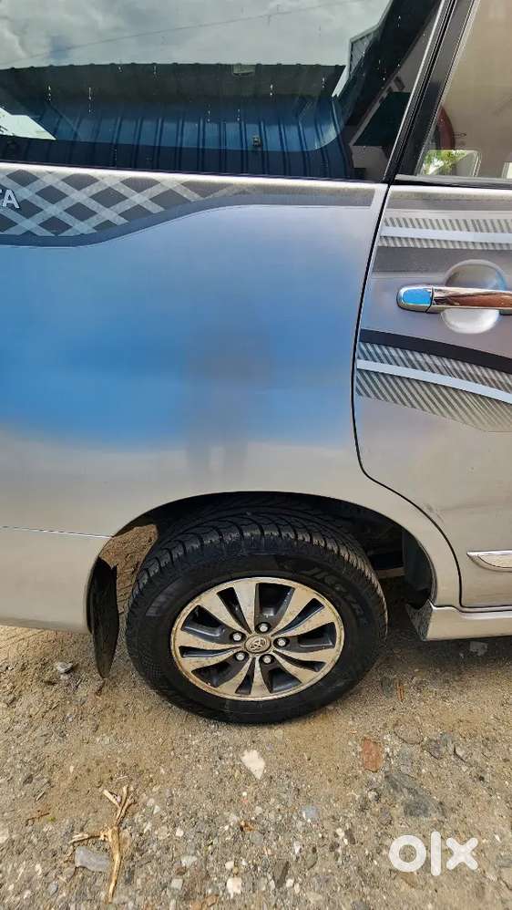 Toyota Innova 2015 Diesel Well Maintained.