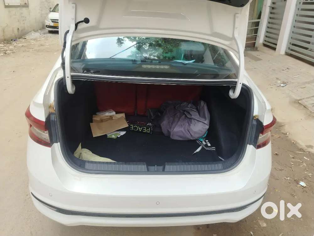 Skoda Slavia 2022 Petrol 35140 Km Driven.. Full Showroom Track